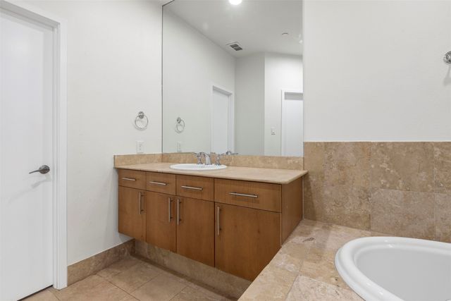 1016 Liberty Street 3, Dallas, TX 75204