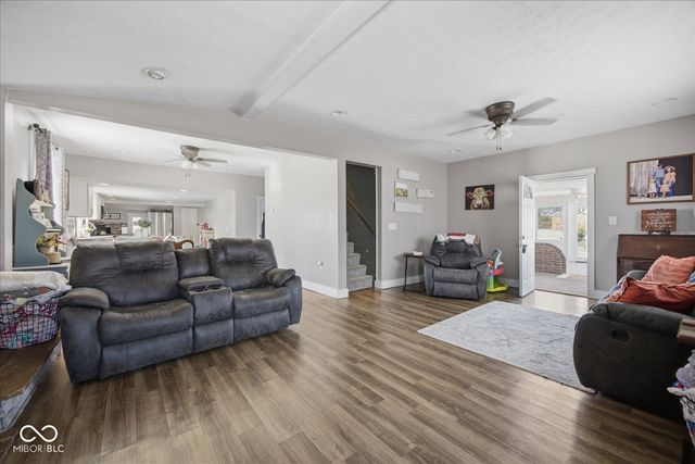 8527 S 500 W, Edinburgh, IN 46124