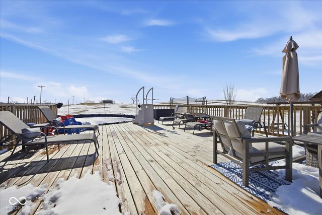 8527 S 500 W, Edinburgh, IN 46124