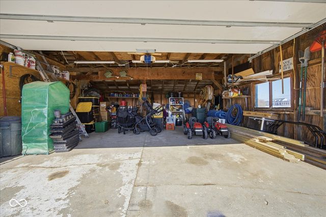 8527 S 500 W, Edinburgh, IN 46124