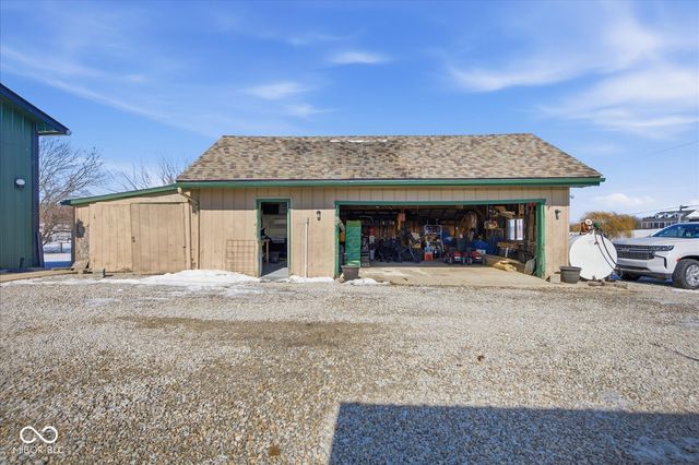 8527 S 500 W, Edinburgh, IN 46124