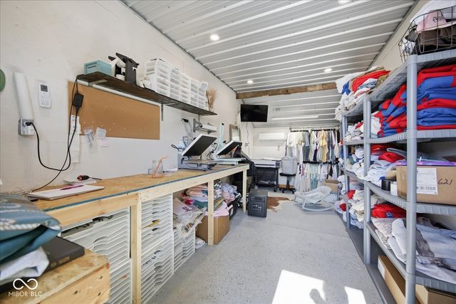 8527 S 500 W, Edinburgh, IN 46124