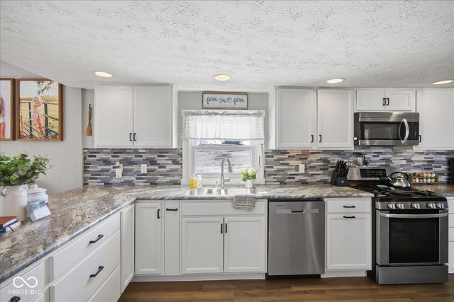 8527 S 500 W, Edinburgh, IN 46124