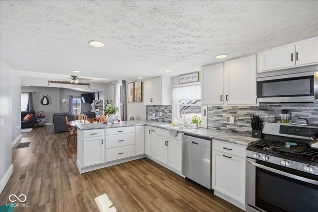 8527 S 500 W, Edinburgh, IN 46124