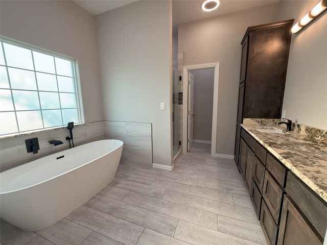 1007 legend Avenue, Bonham, TX 75418