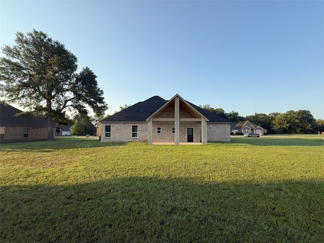 1007 legend Avenue, Bonham, TX 75418