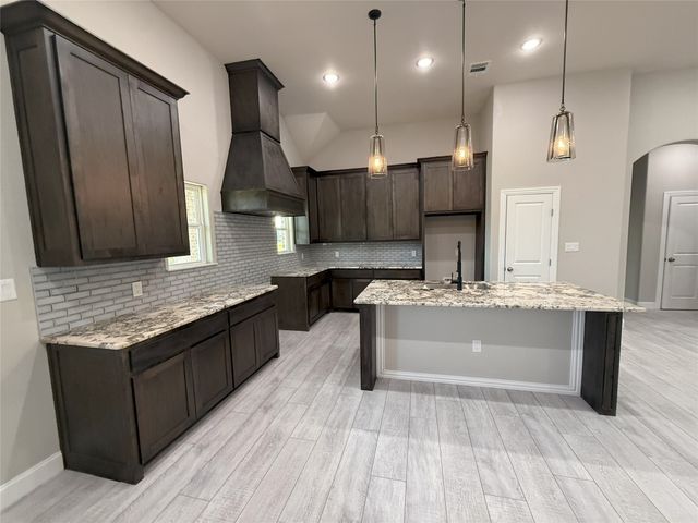 1007 legend Avenue, Bonham, TX 75418