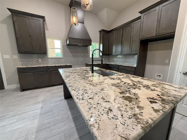 1007 legend Avenue, Bonham, TX 75418