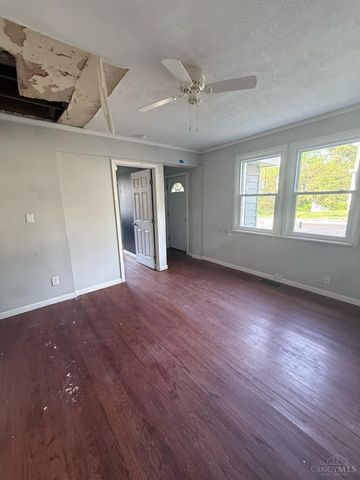 2438 Duck Creek Road, Cincinnati, OH 45212