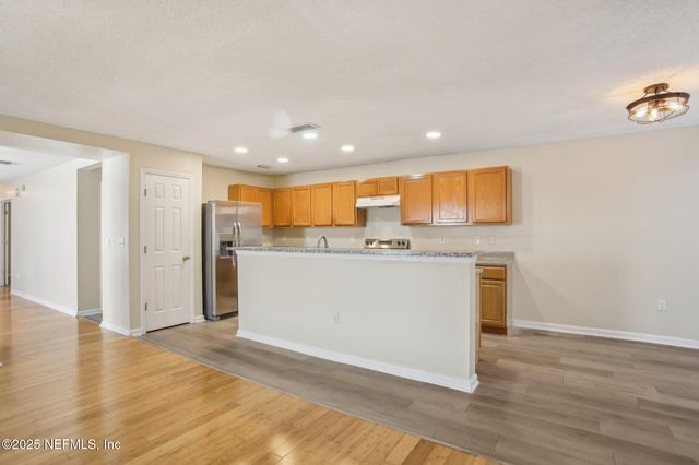 2346 ADAMS LAKE Boulevard, Jacksonville, FL 32221