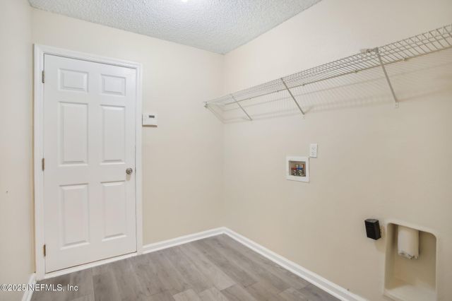2346 ADAMS LAKE Boulevard, Jacksonville, FL 32221