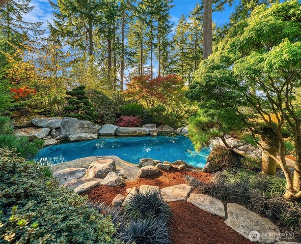 12423 SW 151st St, Vashon, WA 98070