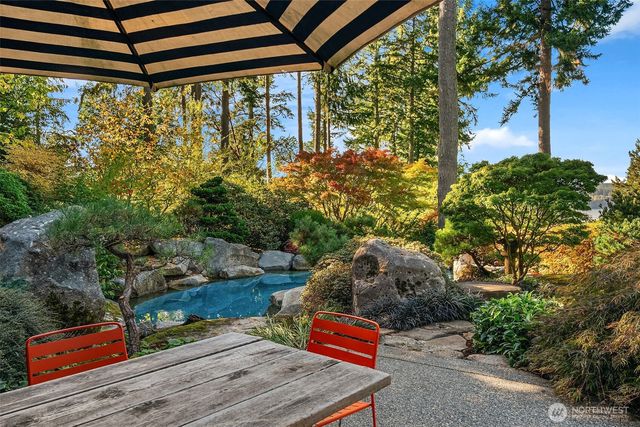 12423 SW 151st St, Vashon, WA 98070