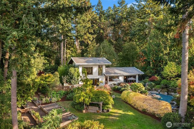 12423 SW 151st St, Vashon, WA 98070