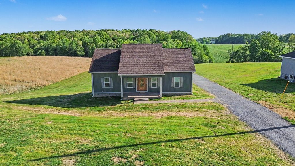 1854 Lafayette Rd, Red Boiling Springs, TN 37150