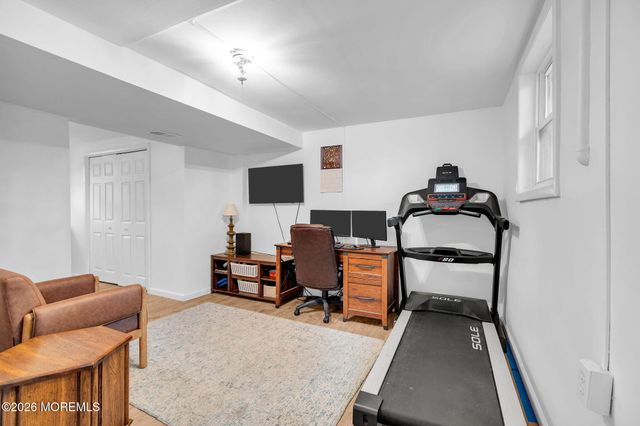 9 Kensington Drive, Howell, NJ 07731