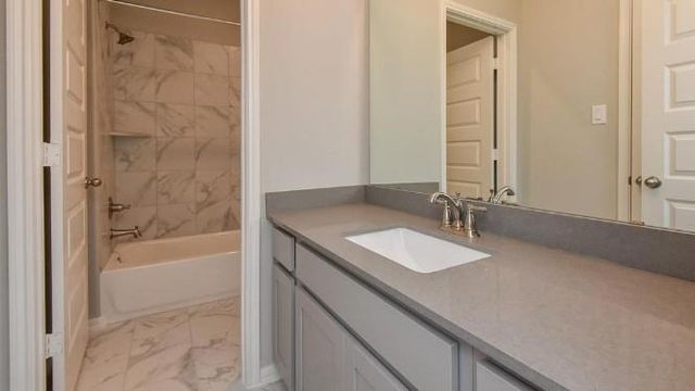3919 Pinecrest Peak Drive, Spring, TX 77386