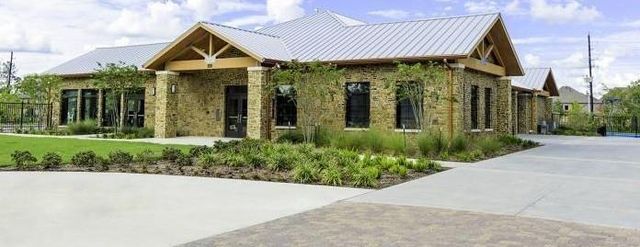 3919 Pinecrest Peak Drive, Spring, TX 77386