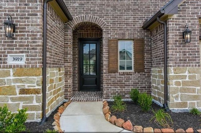3919 Pinecrest Peak Drive, Spring, TX 77386