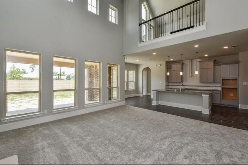 3919 Pinecrest Peak Drive, Spring, TX 77386