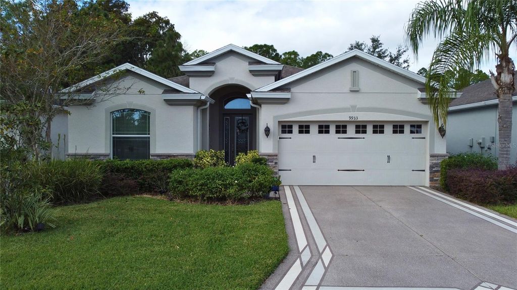 9933 SAUNTON DRIVE, San Antonio, FL 33576