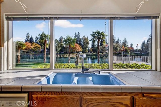 39 Edgewater Ct, Chico, CA 95928