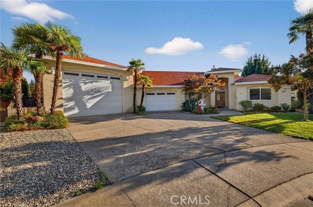 39 Edgewater Ct, Chico, CA 95928