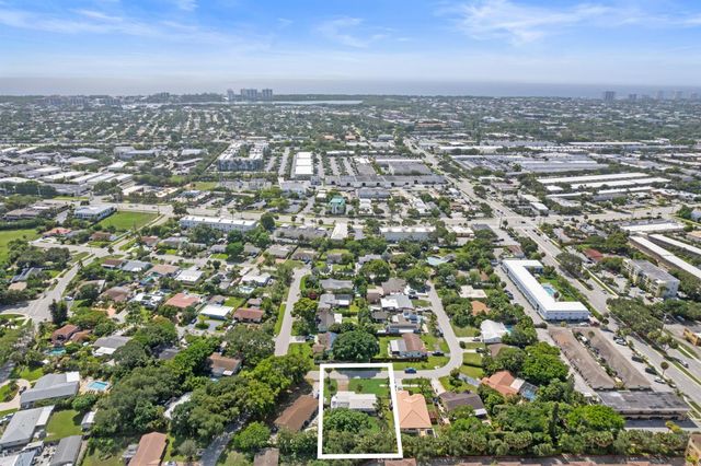 2175 NW 3rd Court, Boca Raton, FL 33431