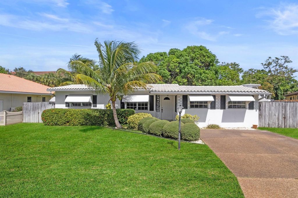 2175 NW 3rd Court, Boca Raton, FL 33431