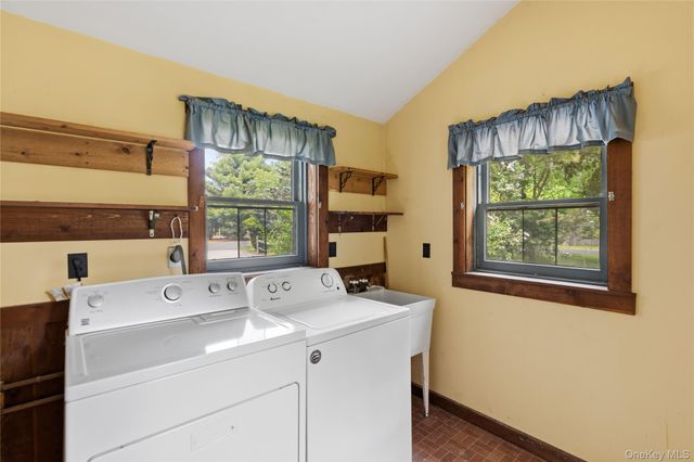 4 Russett Lane, Great River, NY 11739