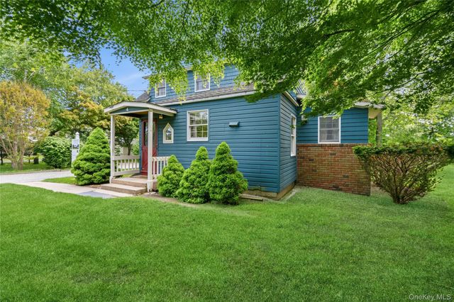 4 Russett Lane, Great River, NY 11739