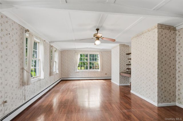 4 Russett Lane, Great River, NY 11739