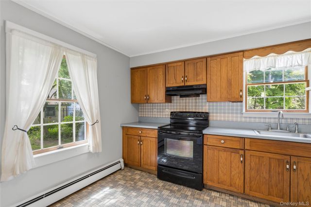 4 Russett Lane, Great River, NY 11739