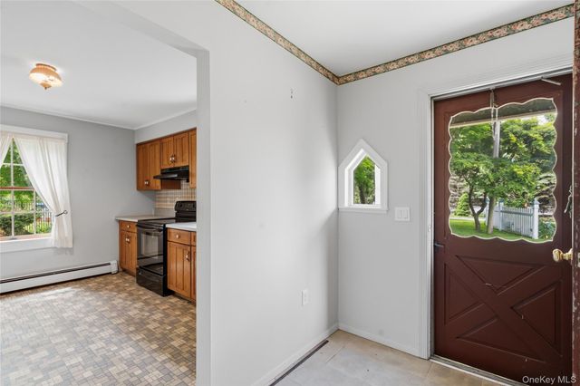 4 Russett Lane, Great River, NY 11739