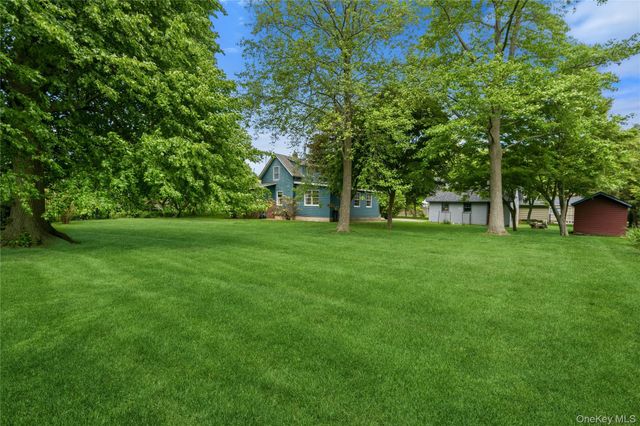4 Russett Lane, Great River, NY 11739
