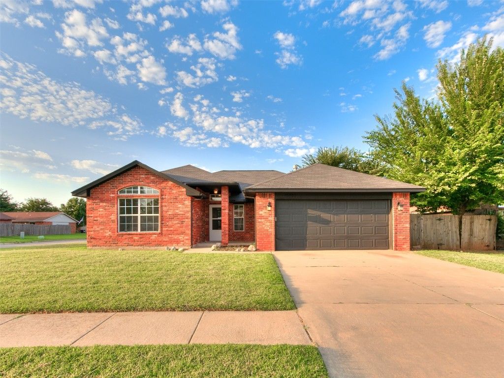 12400 Newgate Drive, Yukon, OK 73099