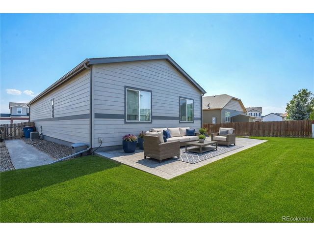 2303 Coyote Creek Dr, Fort Lupton, CO 80621