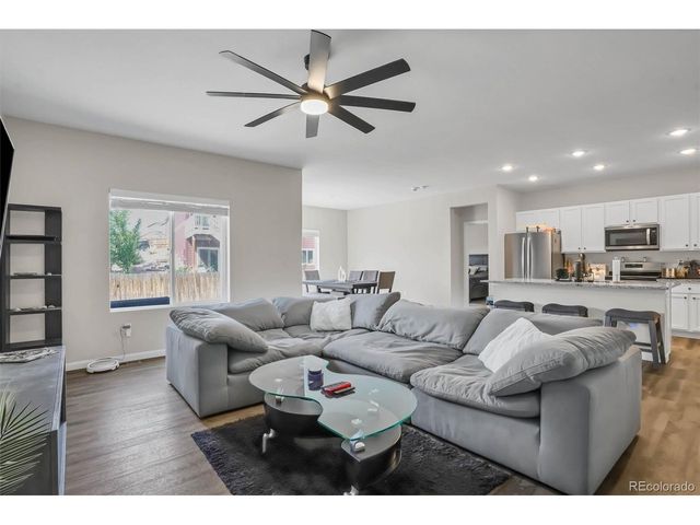 2303 Coyote Creek Dr, Fort Lupton, CO 80621