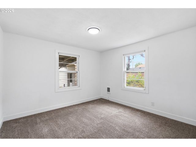 541 26TH Ave, Longview, WA 98632