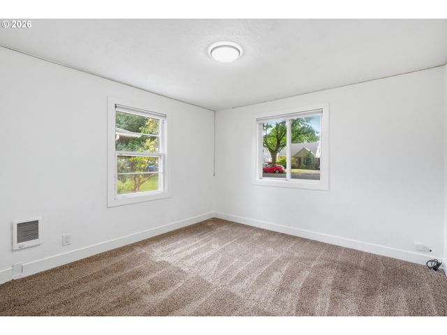 541 26TH Ave, Longview, WA 98632