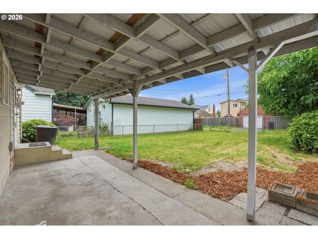 541 26TH Ave, Longview, WA 98632