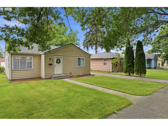 541 26TH Ave, Longview, WA 98632