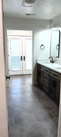 4610 Hemlock Street, Oklahoma City, OK 73162