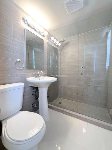 1007 SE 2nd Ct 7, Fort Lauderdale, FL 33301