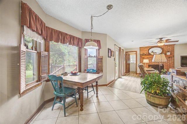 402 S Providence Road, Waxhaw, NC 28173