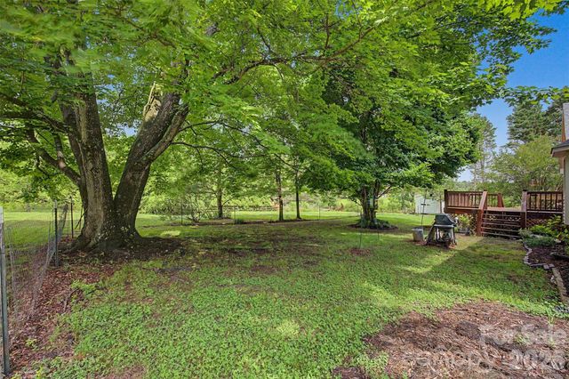 402 S Providence Road, Waxhaw, NC 28173