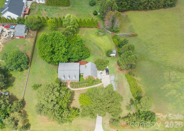 402 S Providence Road, Waxhaw, NC 28173