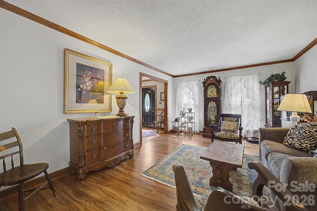 402 S Providence Road, Waxhaw, NC 28173