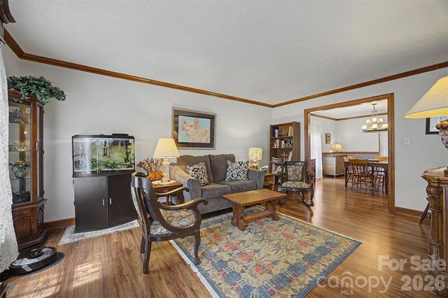 402 S Providence Road, Waxhaw, NC 28173