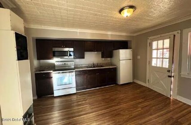 80 14th Street, Troy, NY 12180